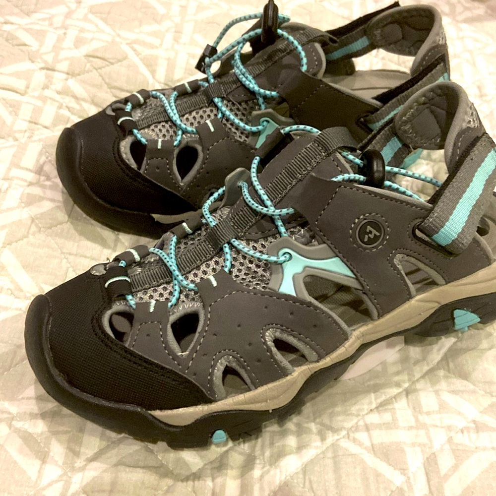 NEW Lightweight, GRAY / AQUA color walking, hiking water shoes. Never worn